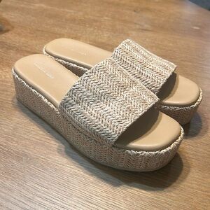 American Eagle platform slides size 8